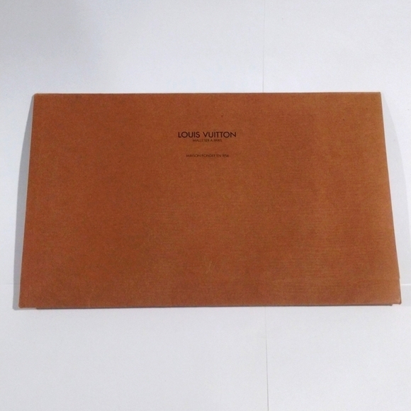 Louis Vuitton Brown Envelope Style Empty Paper Gift Bag Storage 8.5x5.25x1.25" - Picture 1 of 10